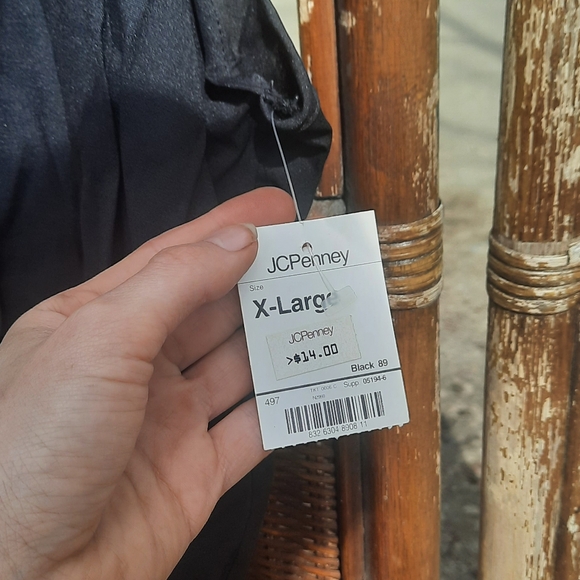 🆕️ Orare Black Slip Tank Top - Picture 3 of 5